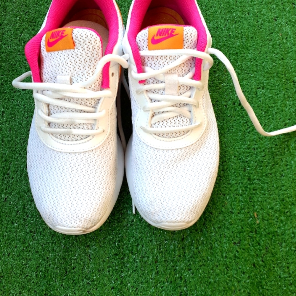 Nike tanjun womens